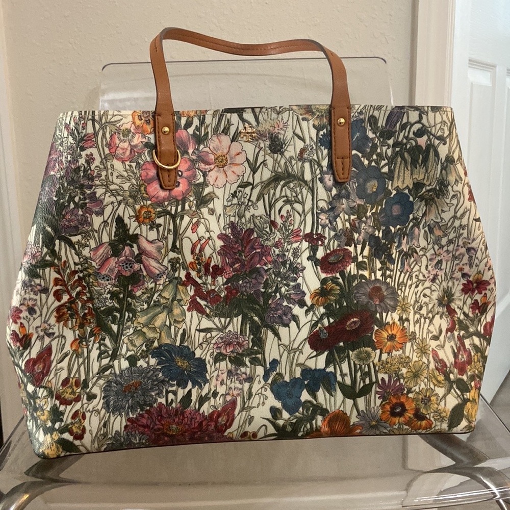 Tory Burch Large Ivory Kerrington Tote with the pastel option. Really beautiful